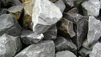 <b>組成石灰石破碎生產(chǎn)線的設備有哪些</b>